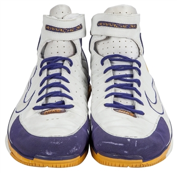 2004 Kobe Bryant Los Angeles Lakers Game Used White and Purple Nike 2K4 Playoff Sneakers/Shoes (Devean George LOA)
